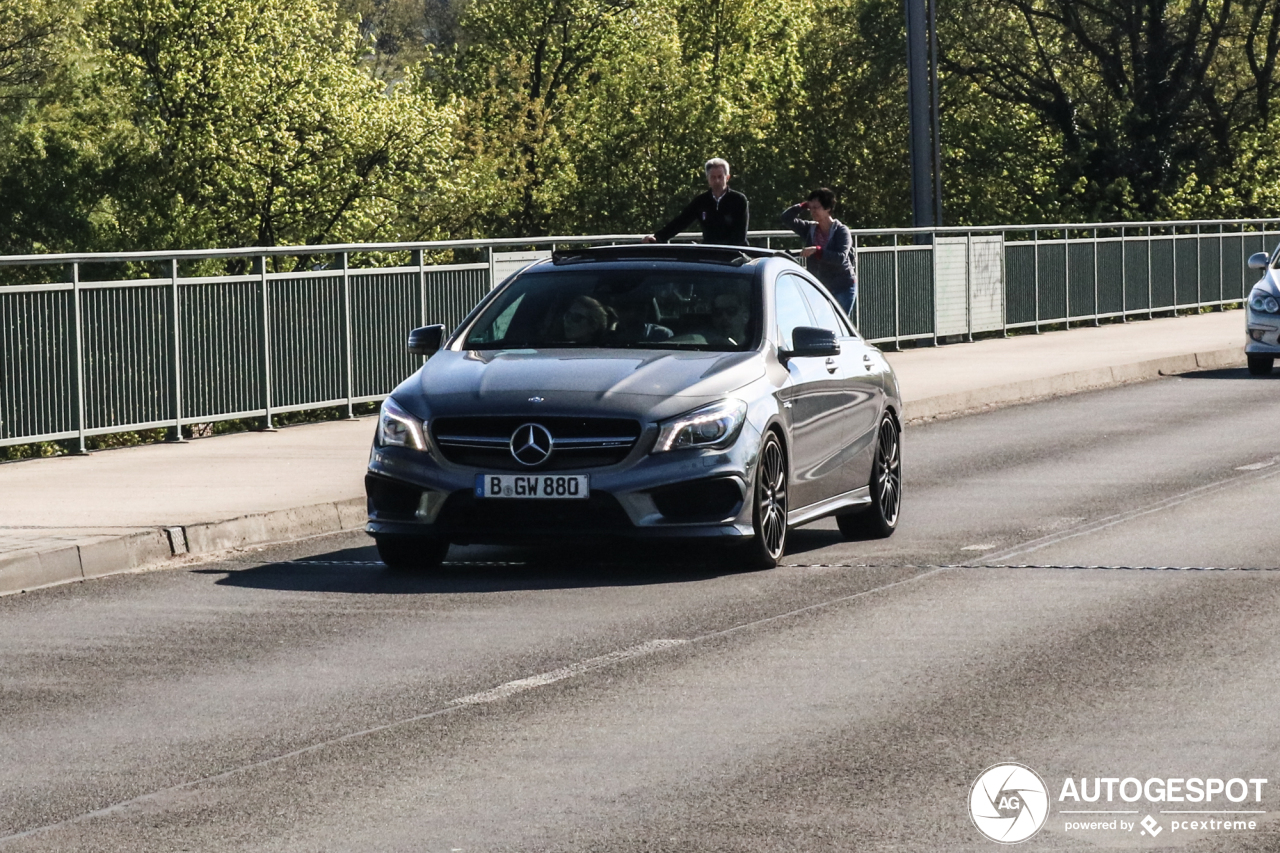 Mercedes-Benz CLA 45 AMG C117