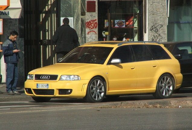 Audi RS4 Avant B5