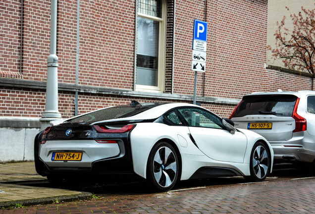 BMW i8