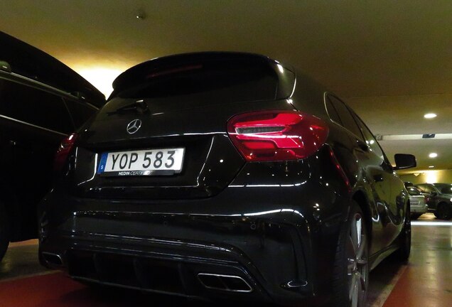 Mercedes-AMG A 45 W176 2015