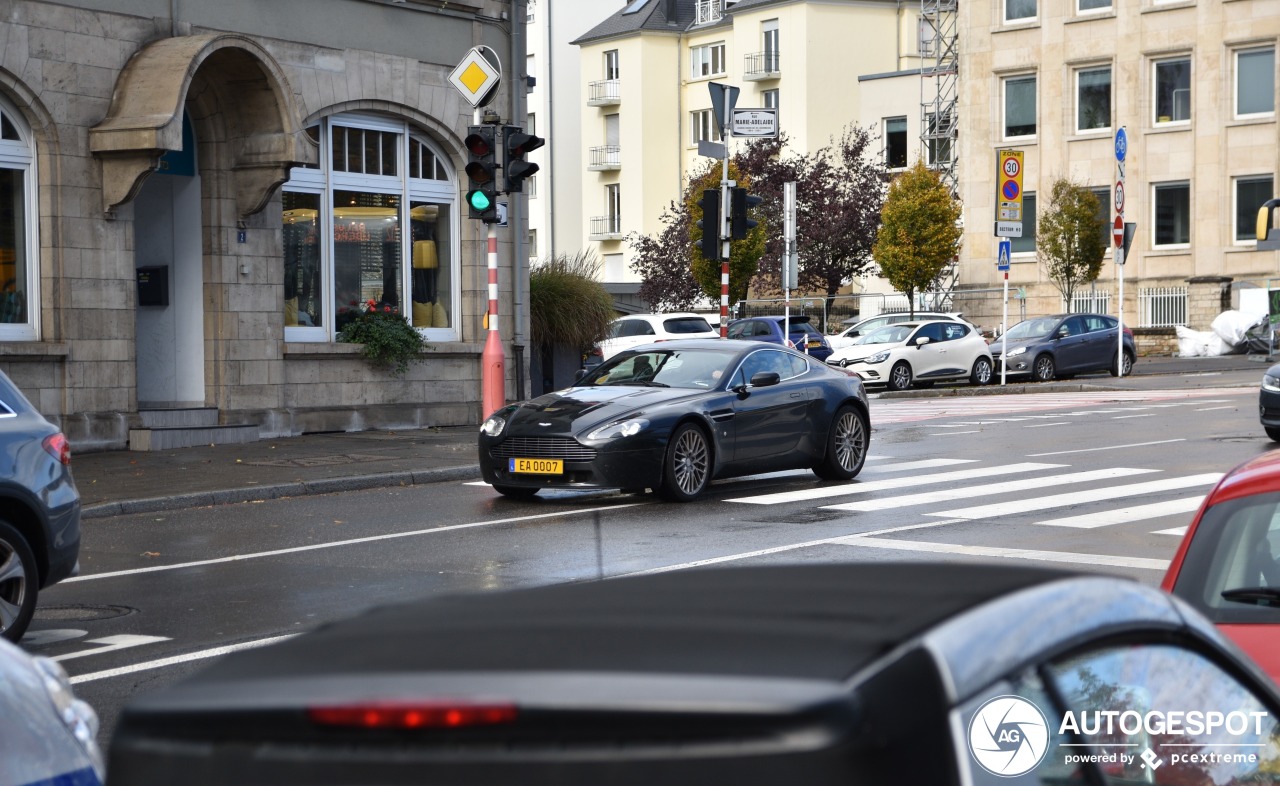 Aston Martin V8 Vantage