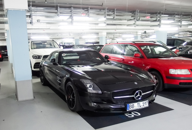 Mercedes-Benz SLS AMG
