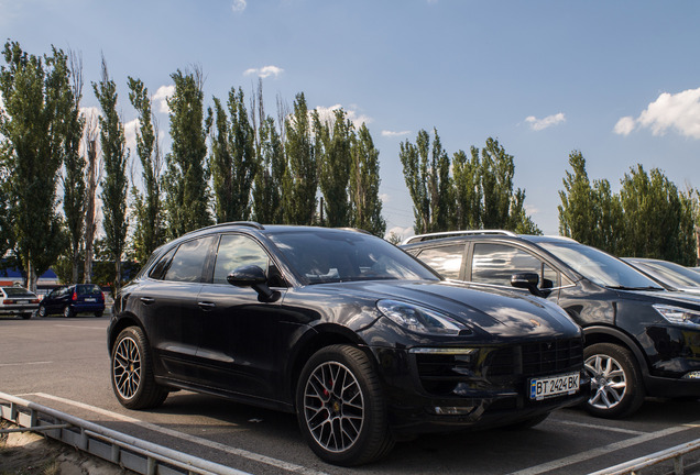 Porsche 95B Macan GTS