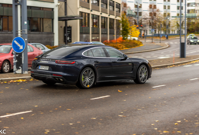 Porsche 971 Panamera Turbo S E-Hybrid