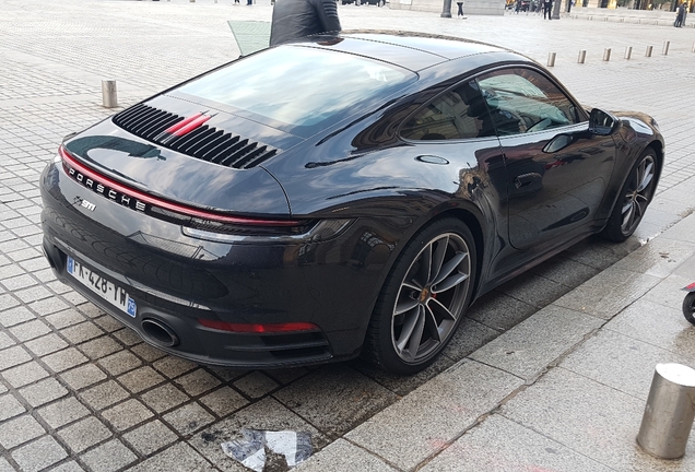 Porsche 992 Carrera 4S