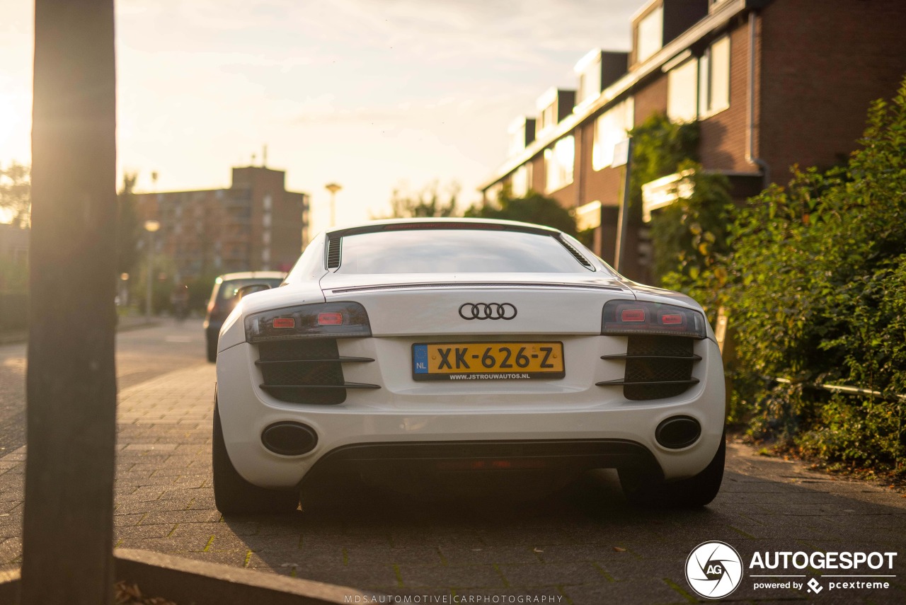 Audi R8