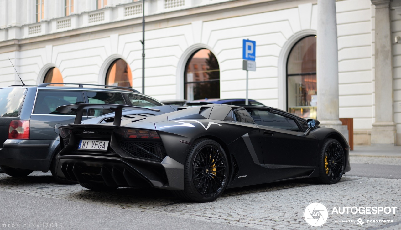 Lamborghini Aventador LP750-4 SuperVeloce Roadster