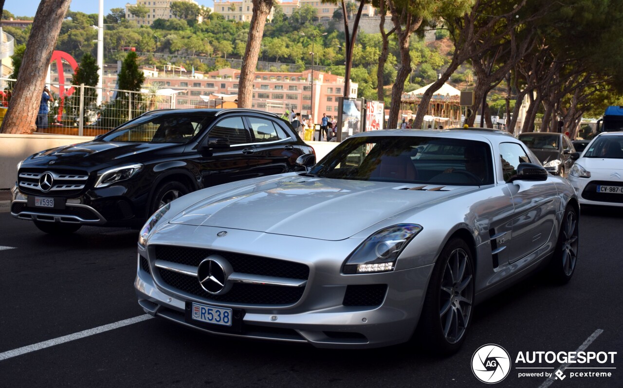 Mercedes-Benz SLS AMG