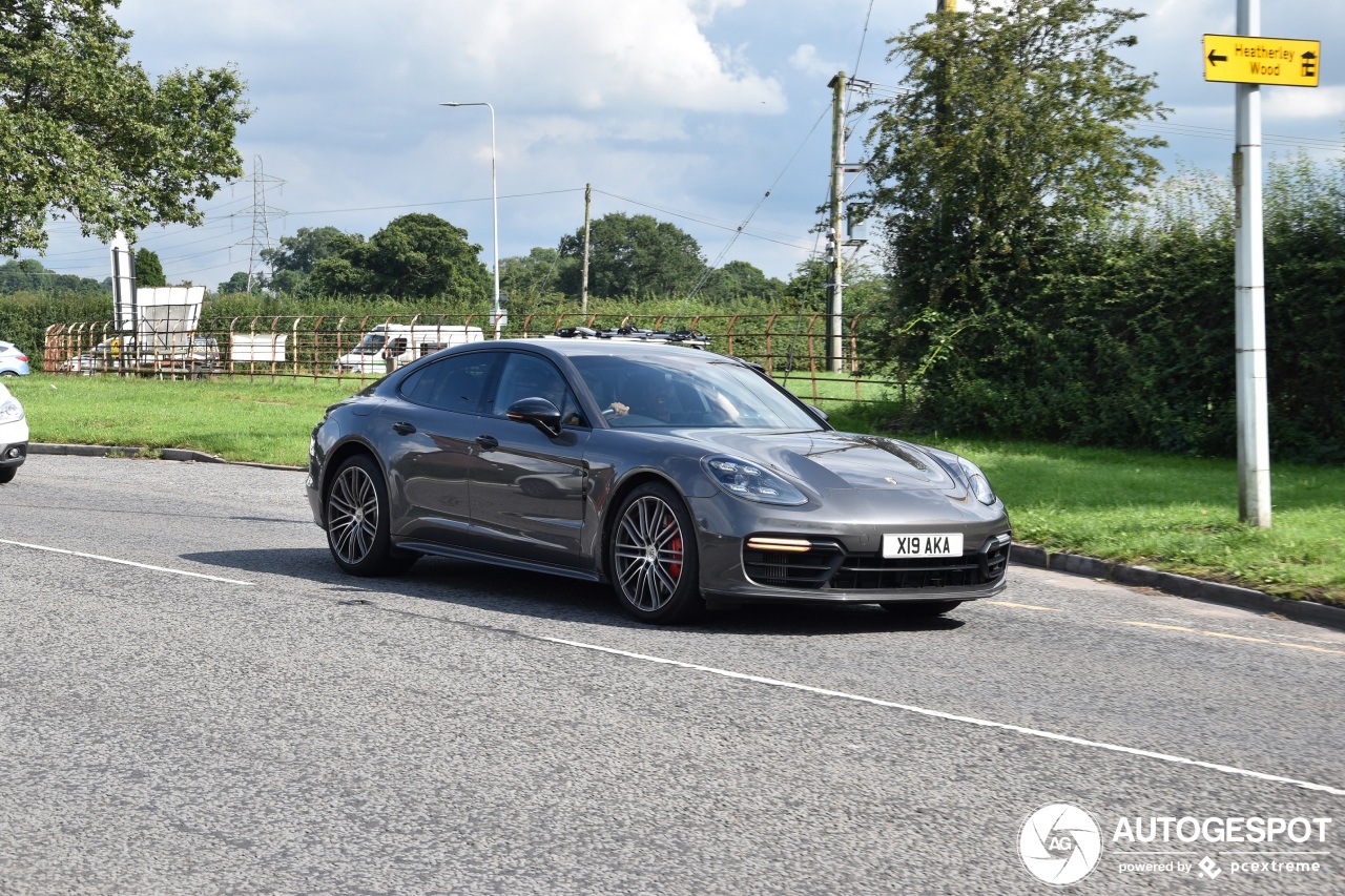 Porsche 971 Panamera Turbo