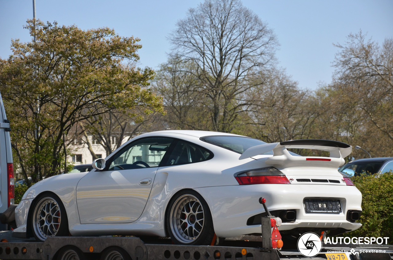 Porsche 996 GT2