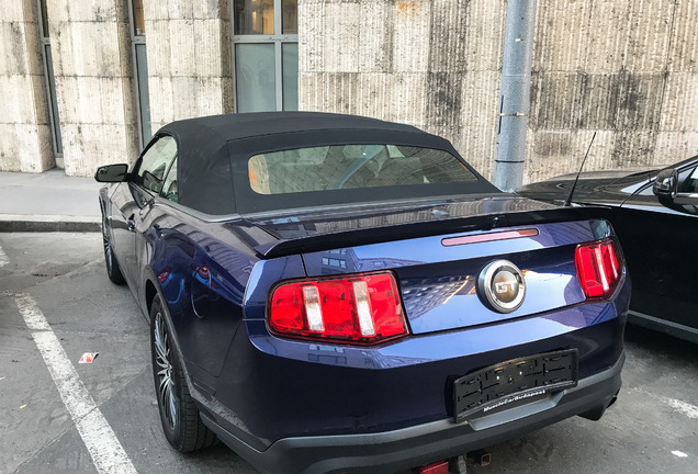 Ford Mustang GT Convertible 2011