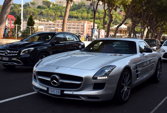 Mercedes-Benz SLS AMG