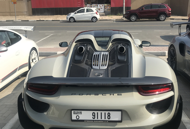 Porsche 918 Spyder Weissach Package