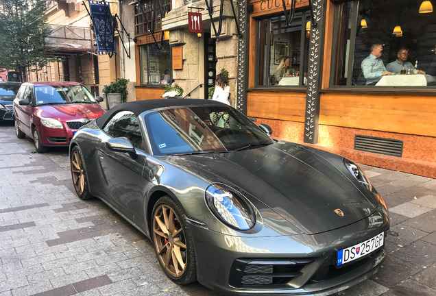 Porsche 992 Carrera 4S Cabriolet