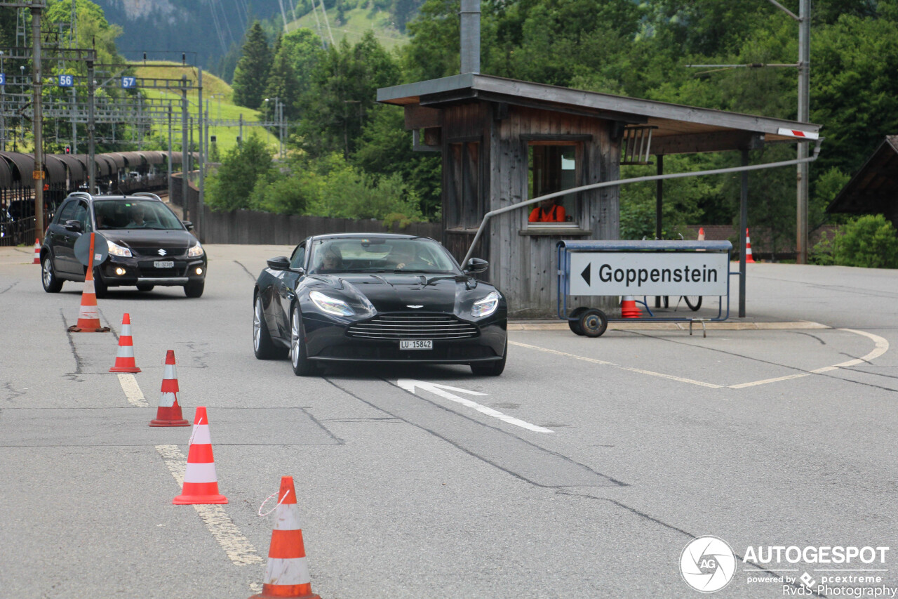 Aston Martin DB11