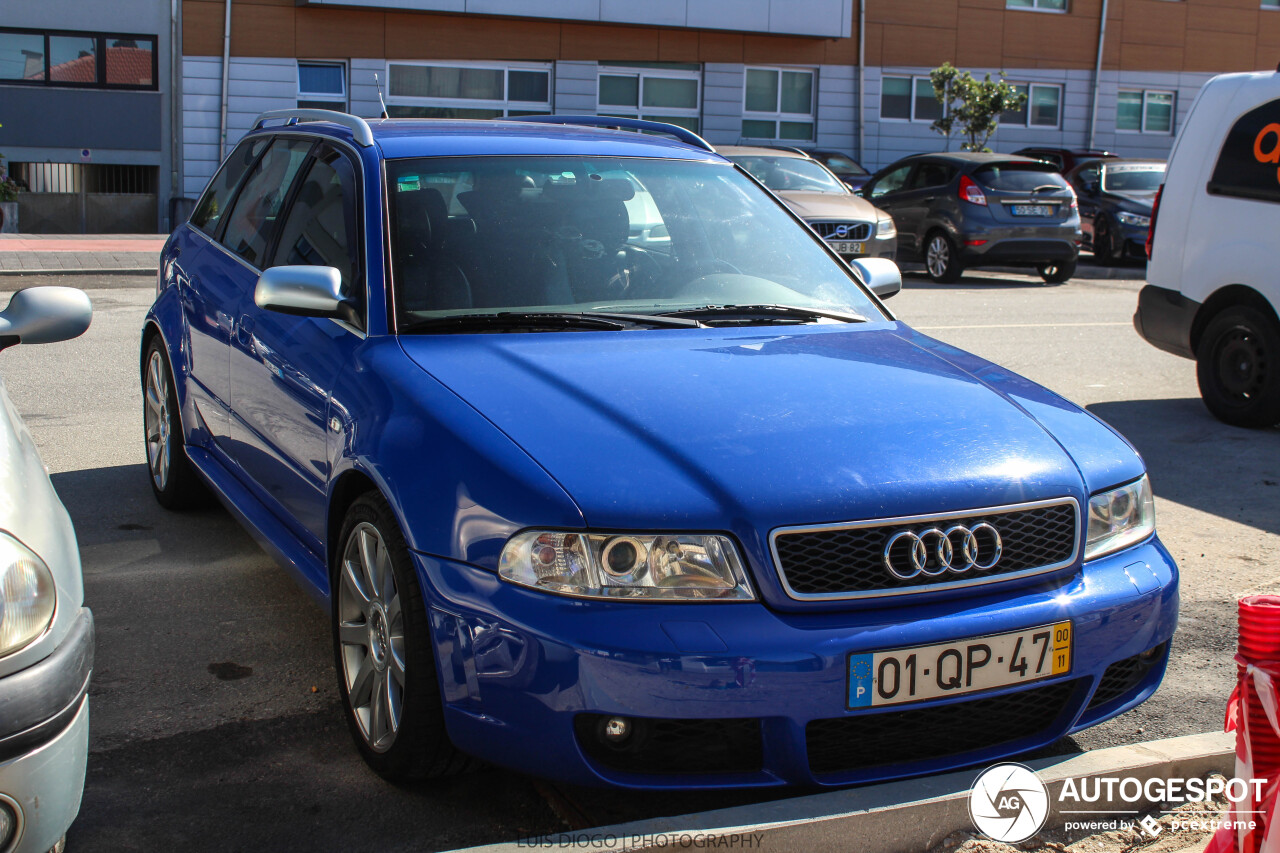 Audi RS4 Avant B5