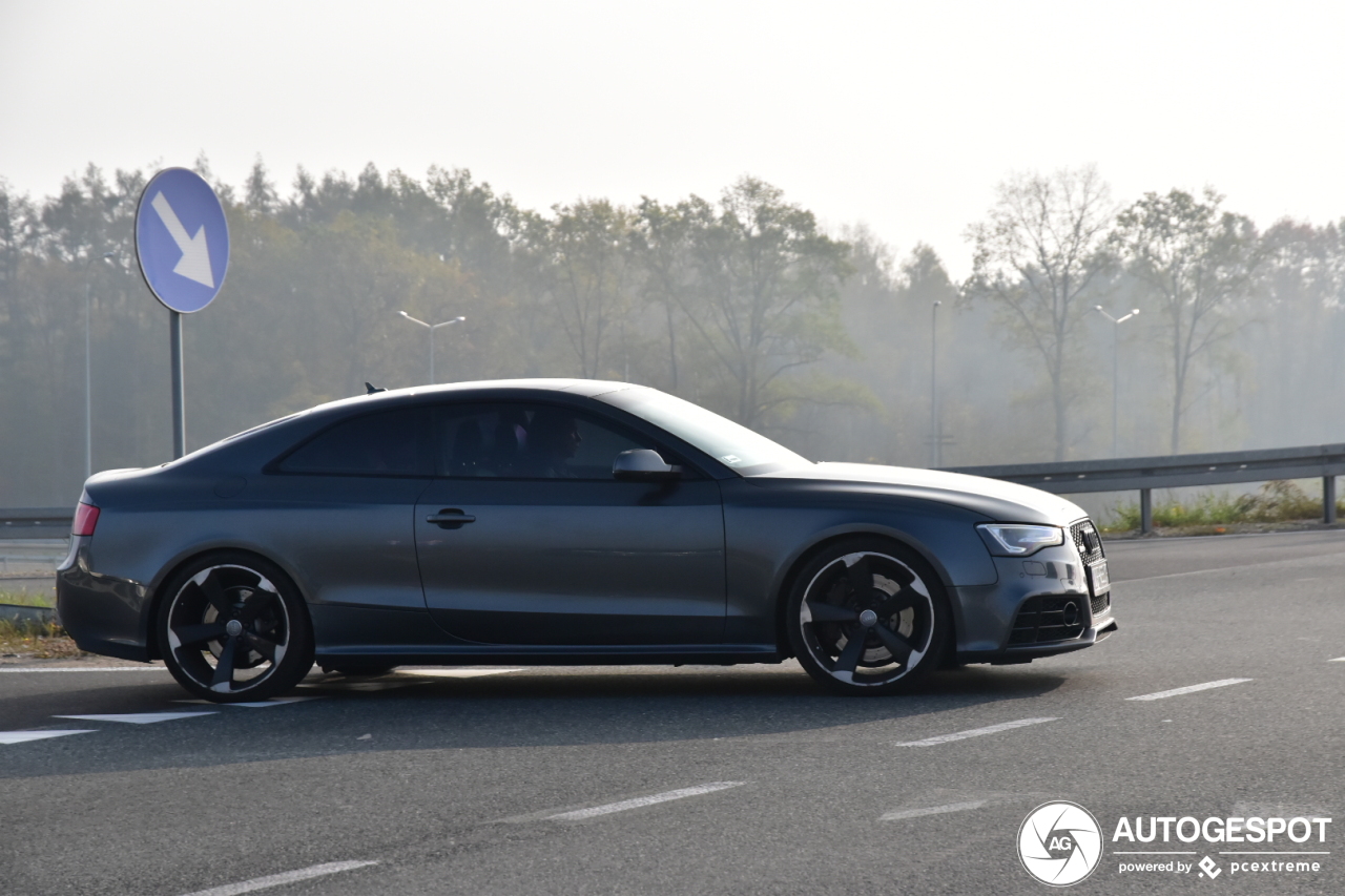 Audi RS5 B8 2012