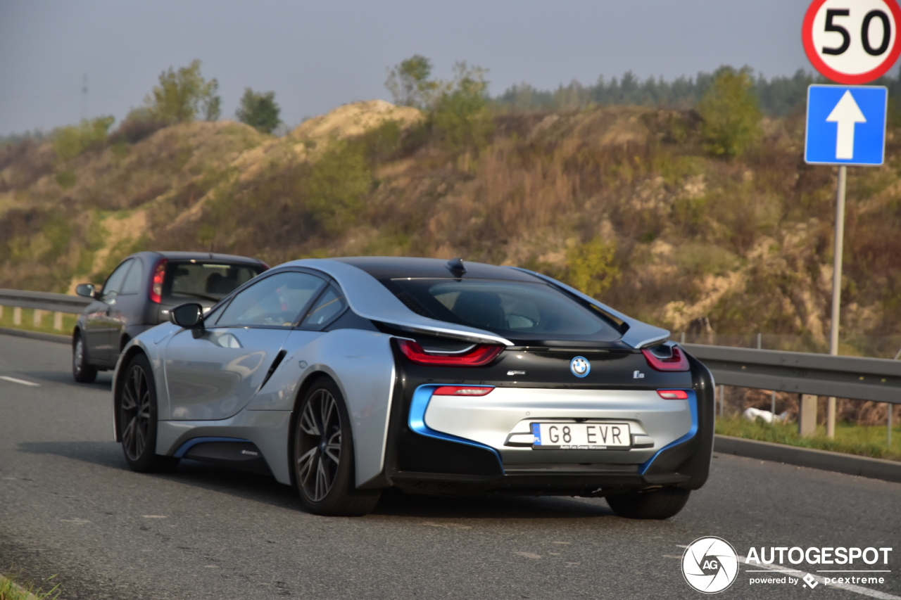 BMW i8