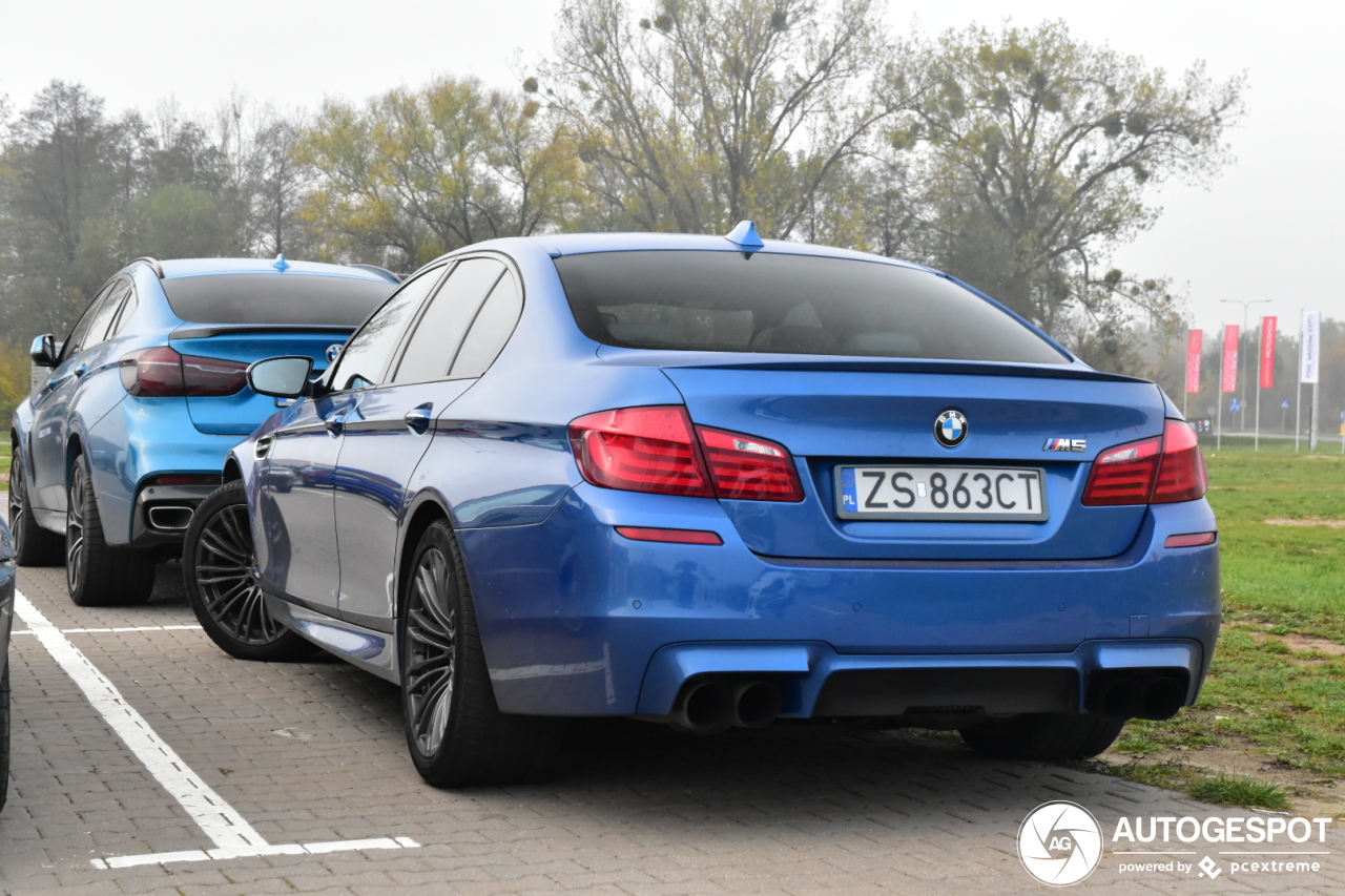 BMW M5 F10 2011