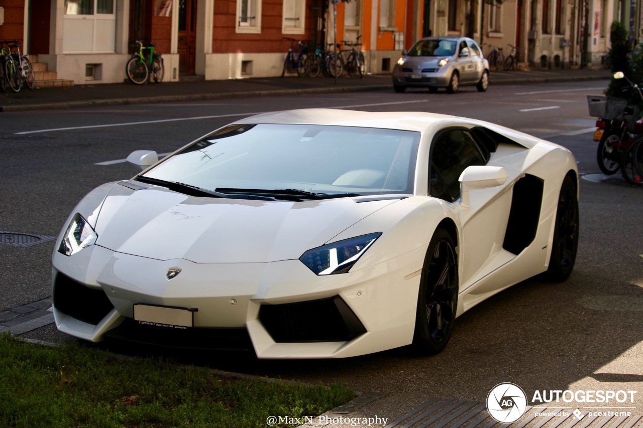 Lamborghini Aventador LP700-4