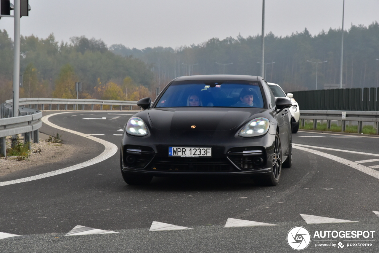 Porsche 971 Panamera Turbo S E-Hybrid