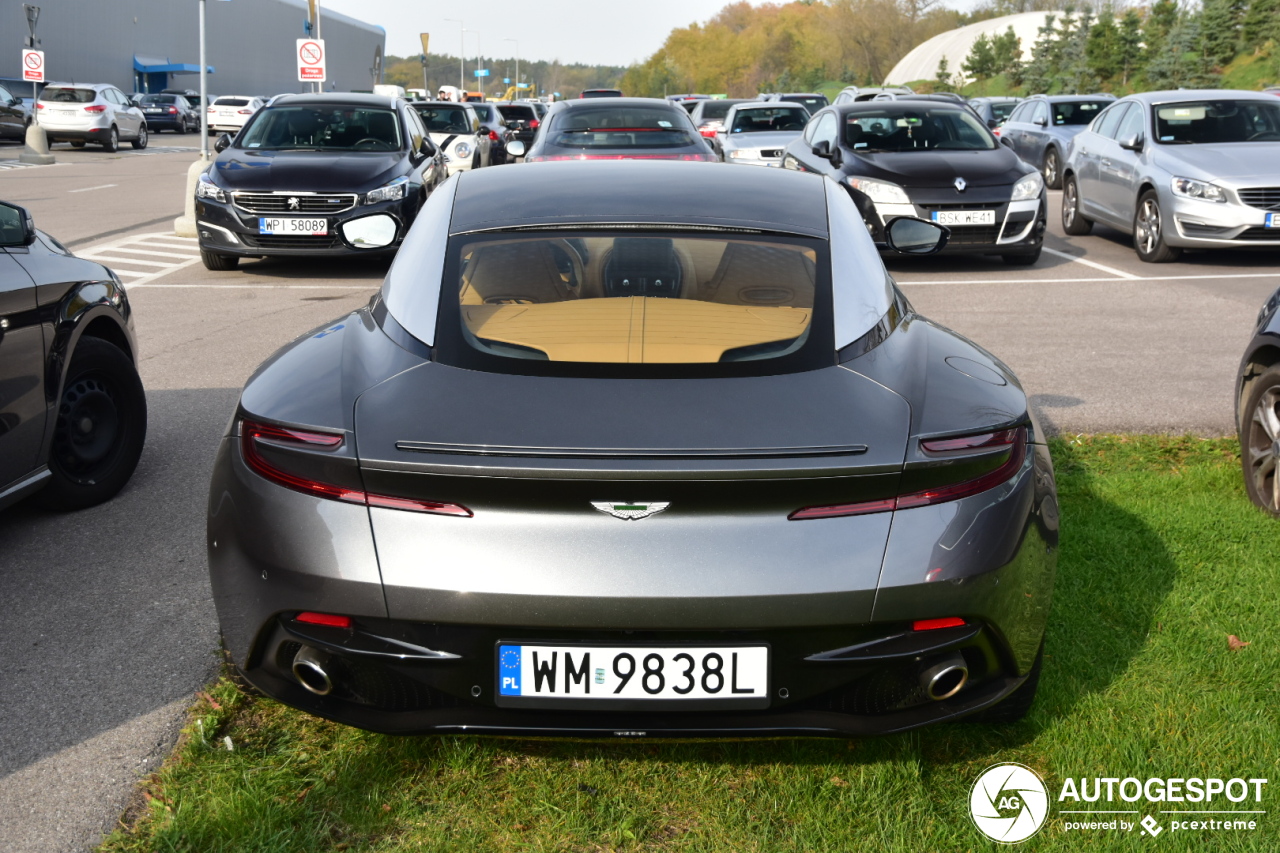 Aston Martin DB11