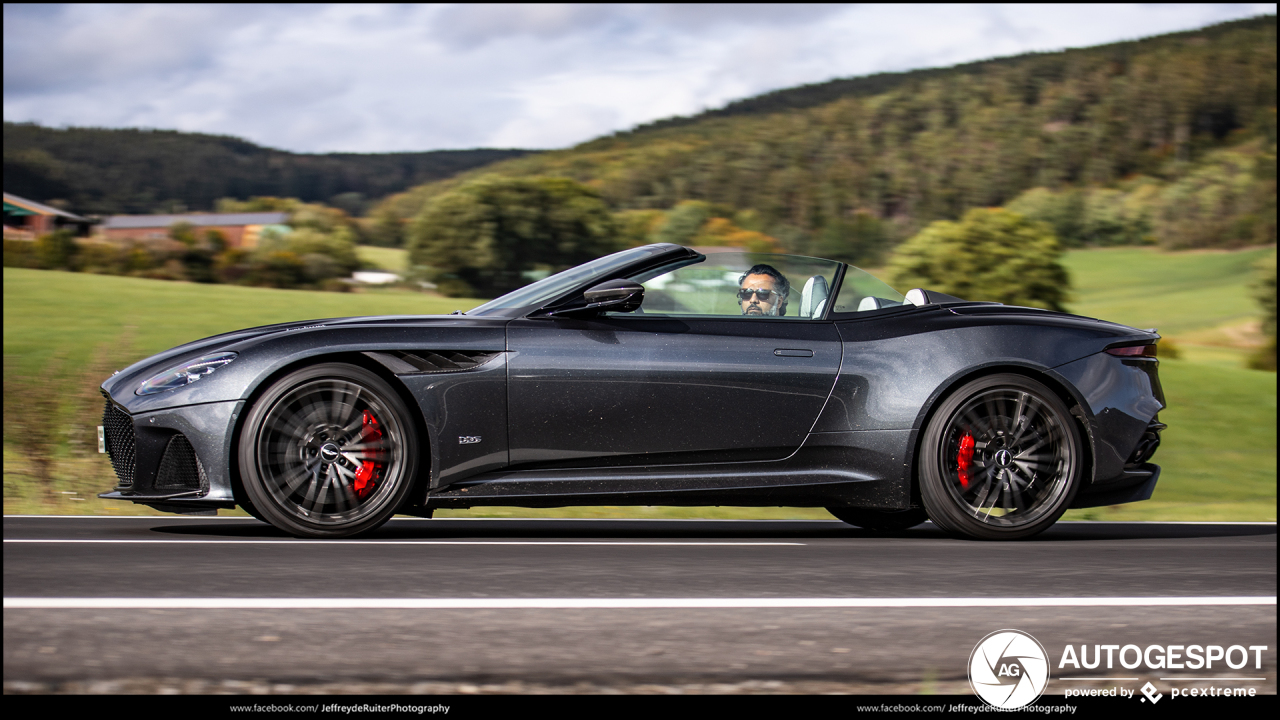 Aston Martin DBS Superleggera Volante