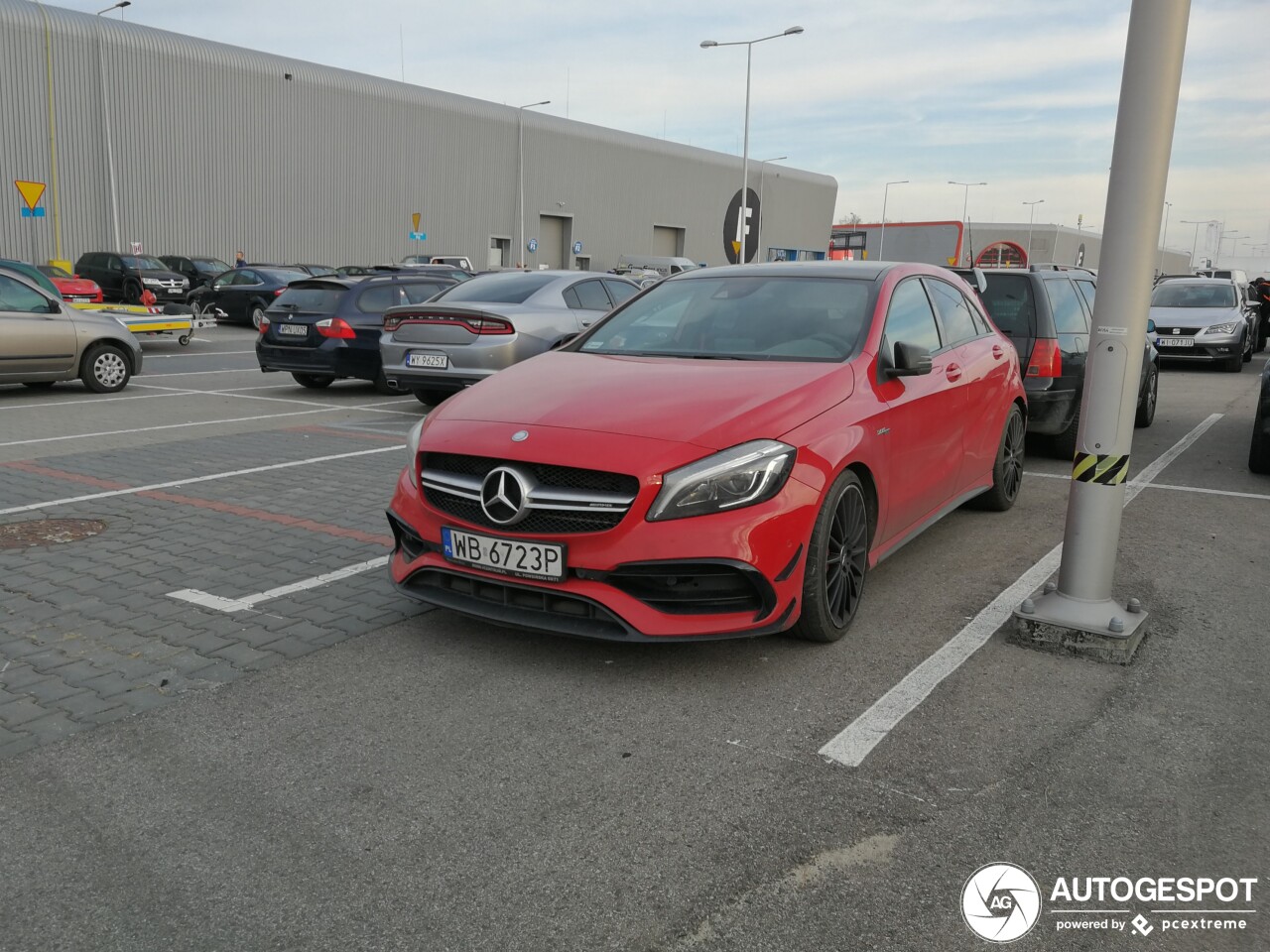 Mercedes-AMG A 45 W176 2015