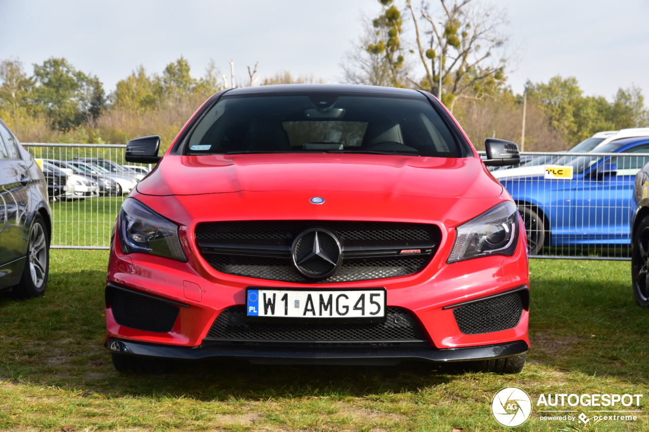 Mercedes-Benz CLA 45 AMG C117