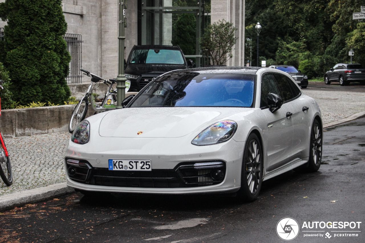 Porsche 971 Panamera Turbo S E-Hybrid Sport Turismo