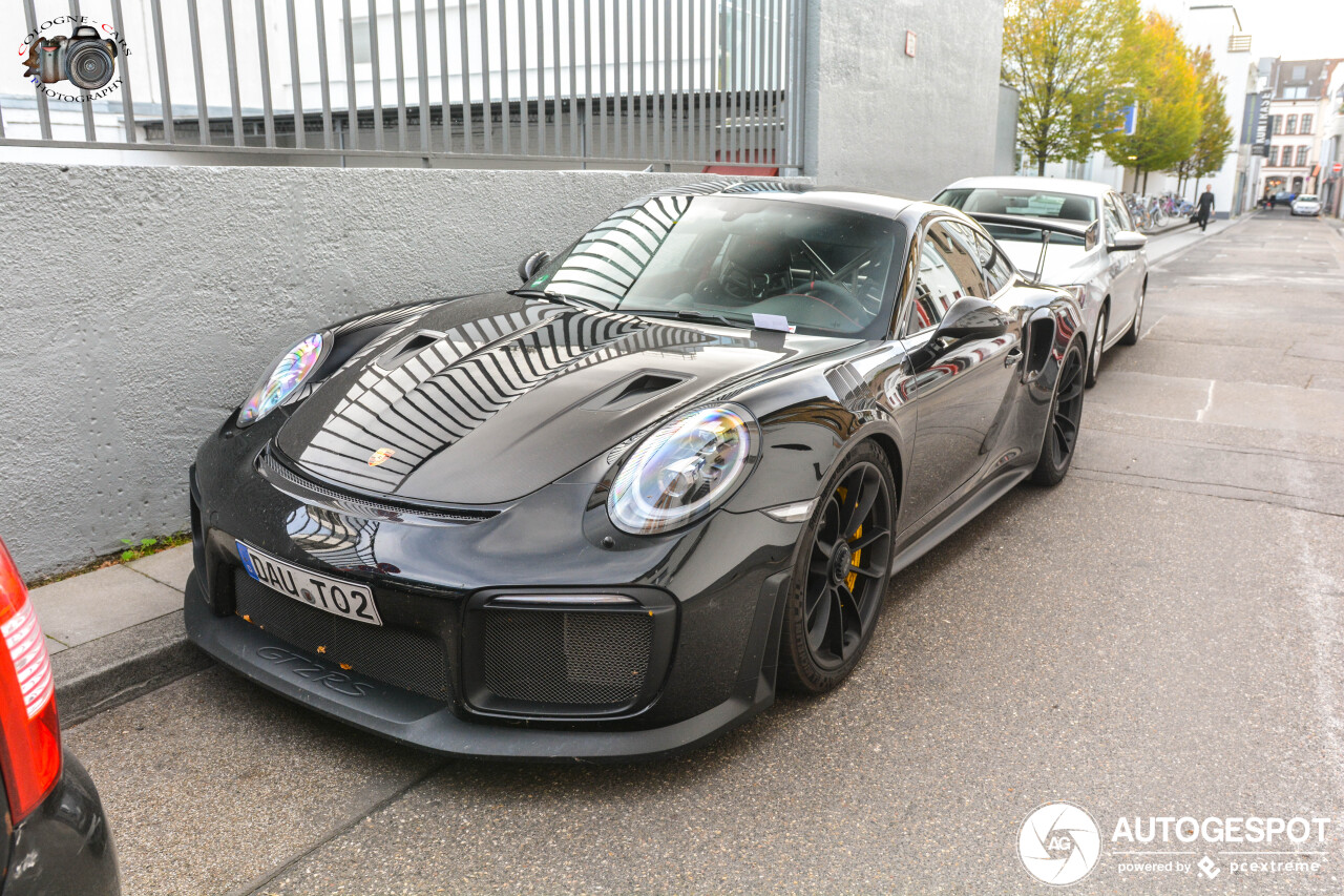 Porsche 991 GT2 RS Weissach Package