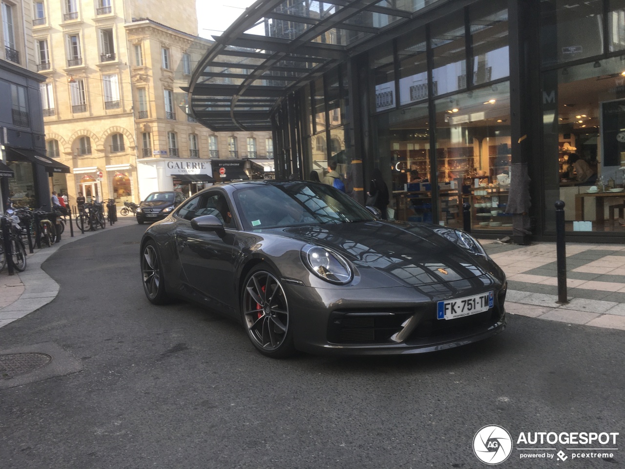 Porsche 992 Carrera 4S