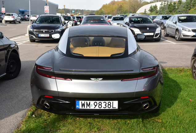 Aston Martin DB11