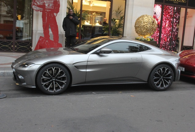 Aston Martin V8 Vantage 2018