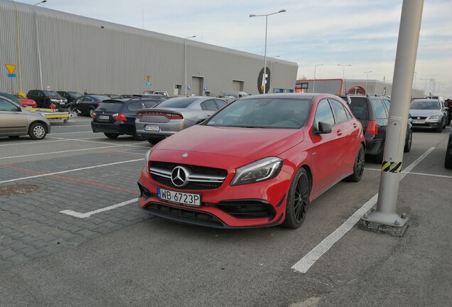 Mercedes-AMG A 45 W176 2015