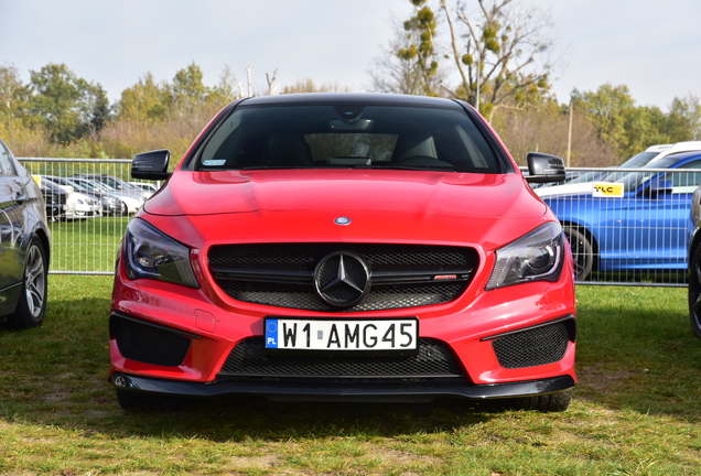 Mercedes-Benz CLA 45 AMG C117