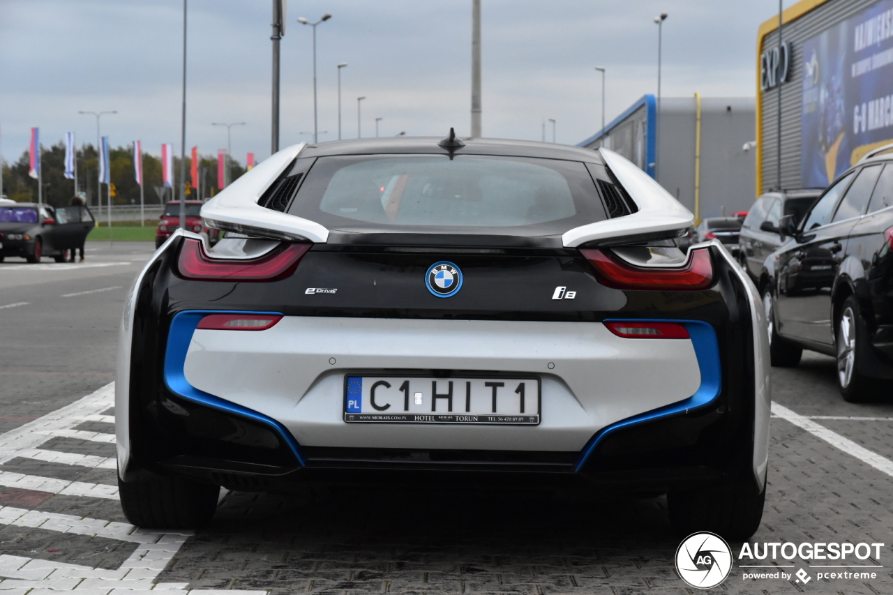 BMW i8