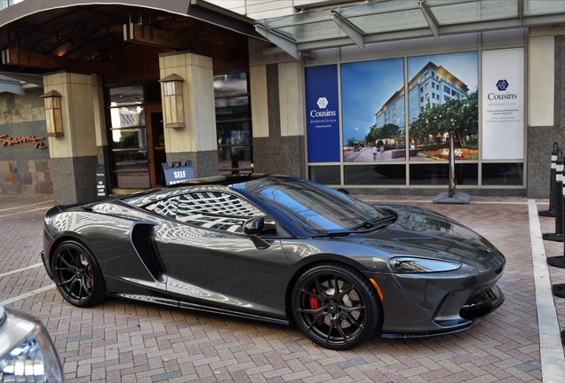 McLaren GT