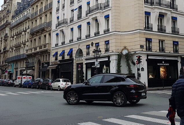 Porsche 95B Macan Turbo