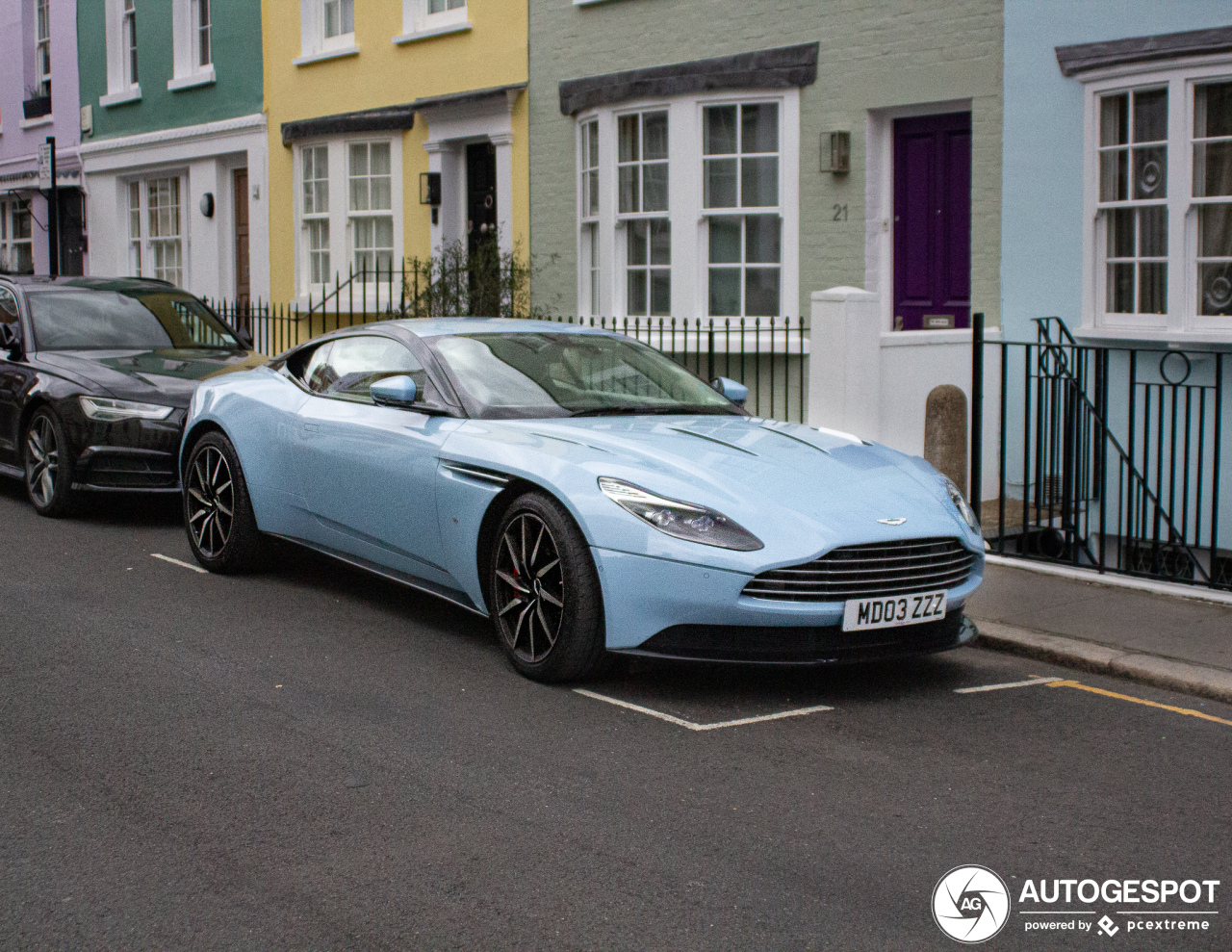 Aston Martin DB11