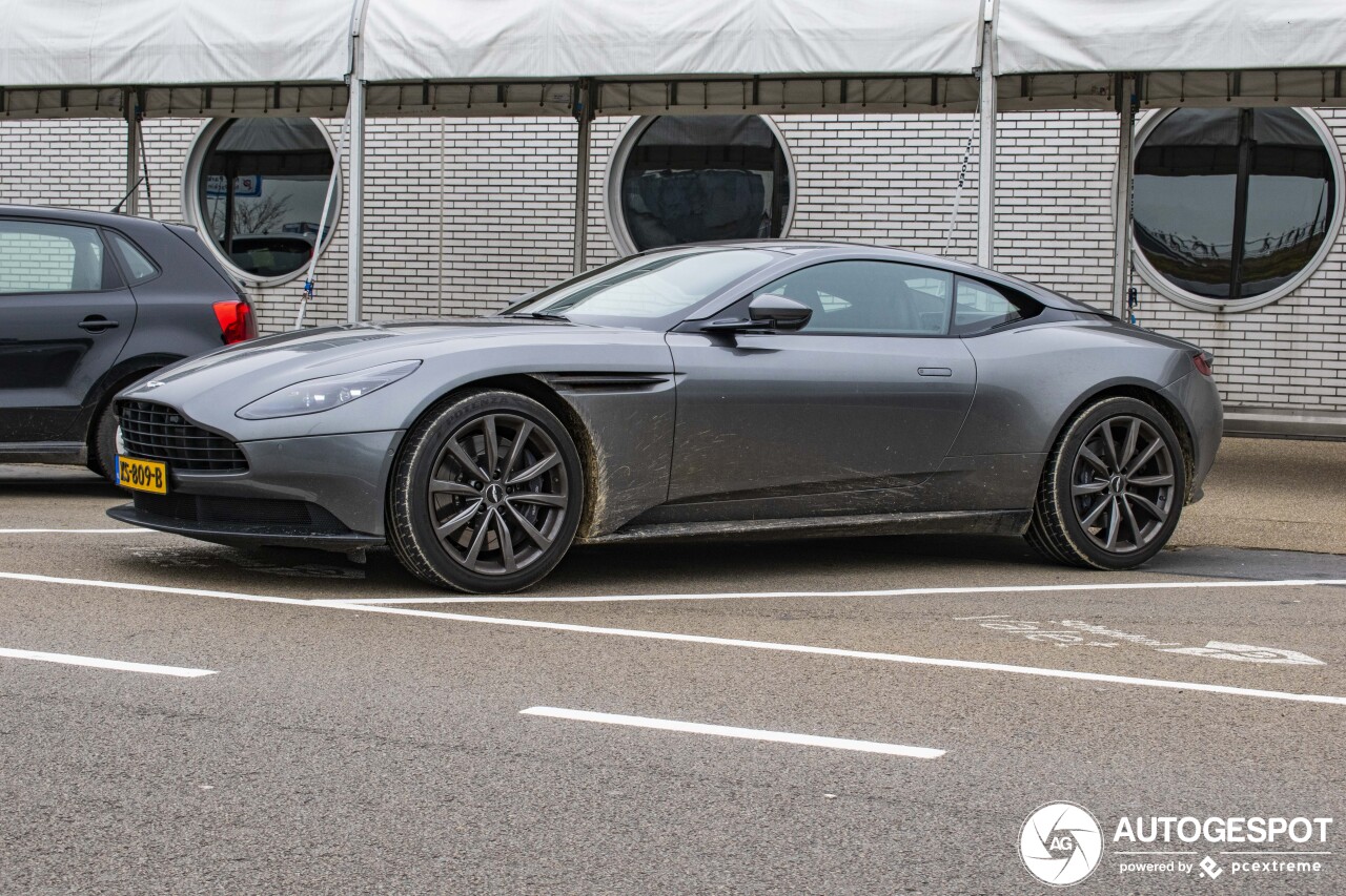 Aston Martin DB11 V8