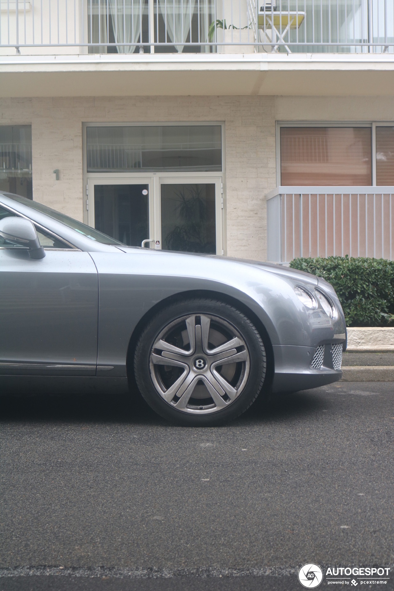 Bentley Continental GTC 2012