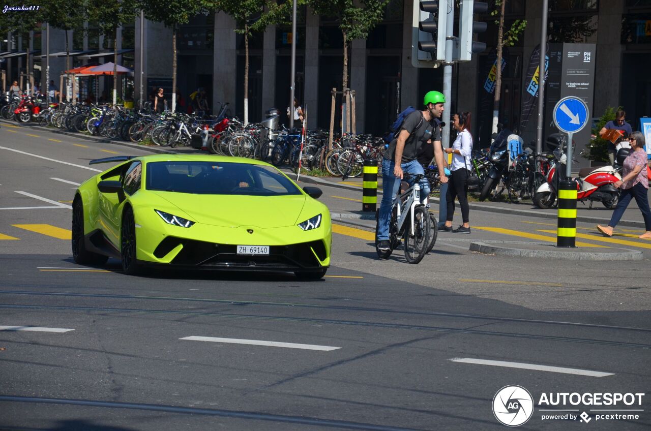 Lamborghini Huracán LP640-4 Performante