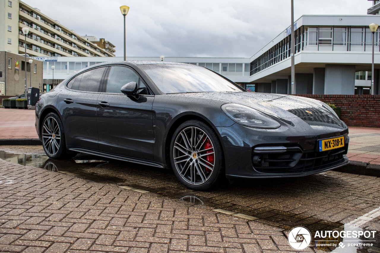 Porsche 971 Panamera Turbo