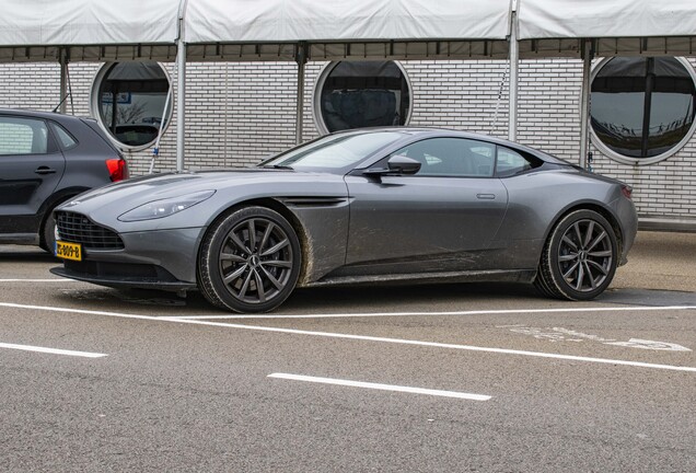 Aston Martin DB11 V8