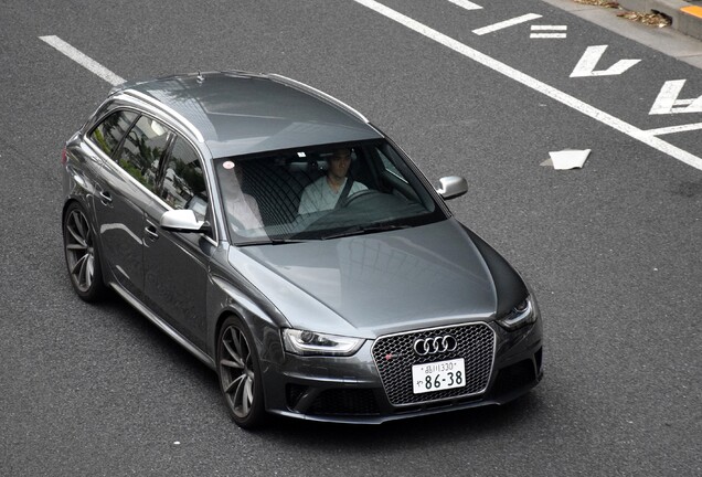 Audi RS4 Avant B8