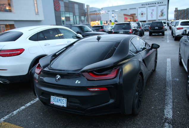 BMW i8 Protonic Frozen Black Edition