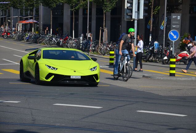 Lamborghini Huracán LP640-4 Performante