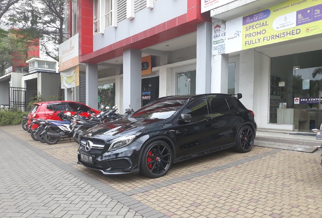 Mercedes-Benz GLA 45 AMG X156