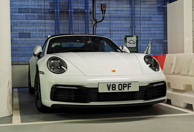 Porsche 992 Carrera 4S Cabriolet